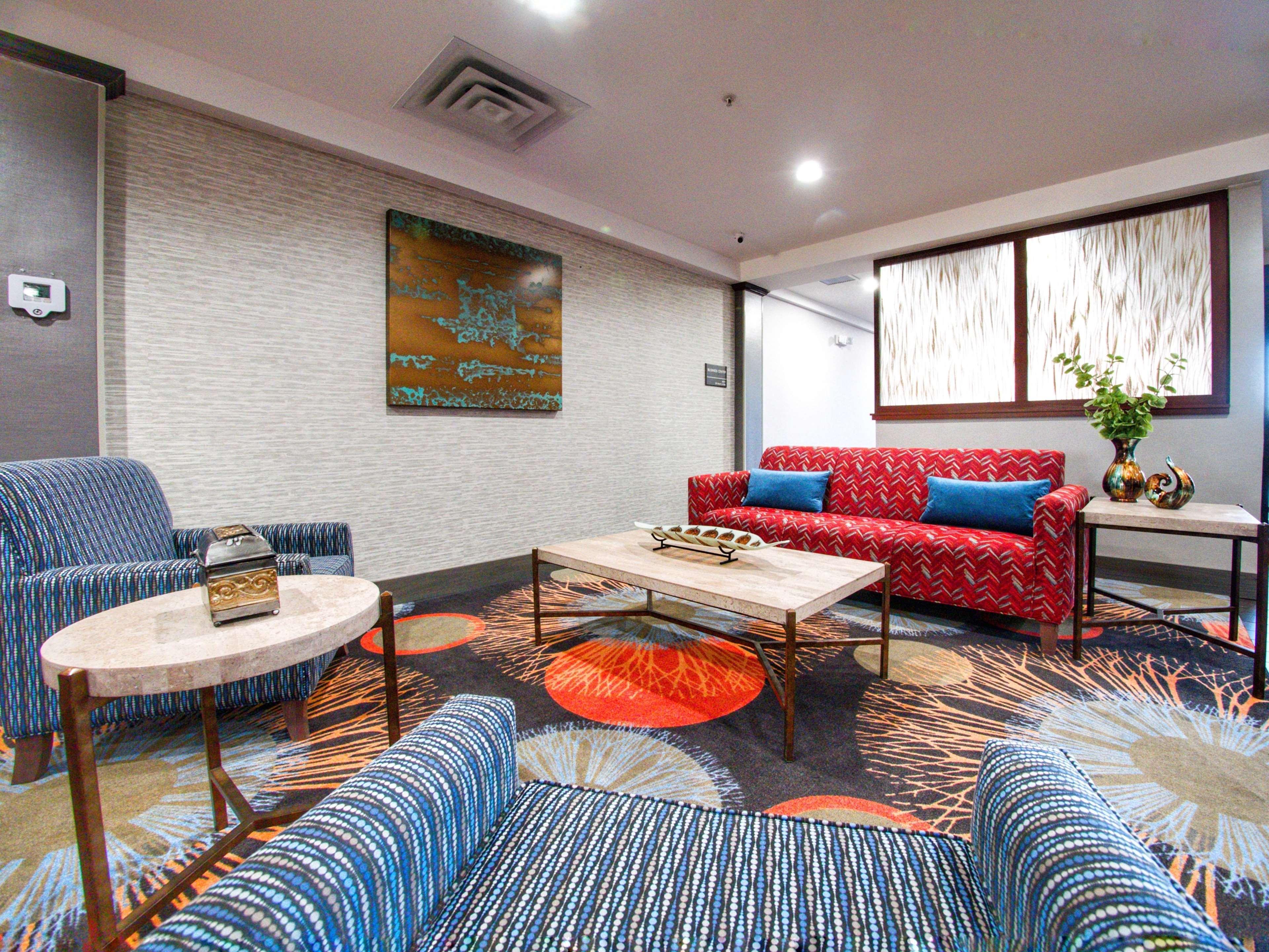 Hampton Inn Едмънд Екстериор снимка